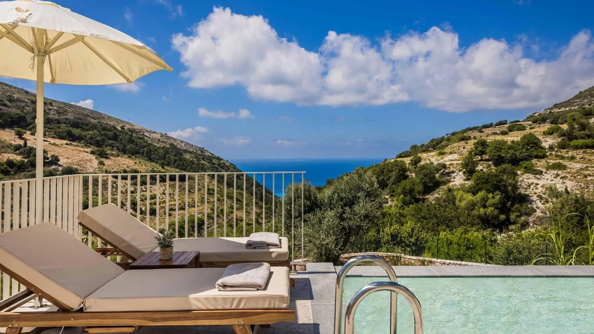 Punentes Villa Divarata 0*,  Greece